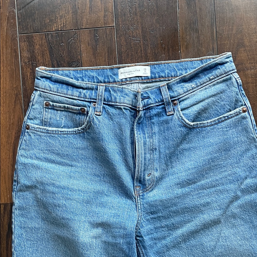 Abercrombie & Fitch High rise Straight Jeans 29/8Long